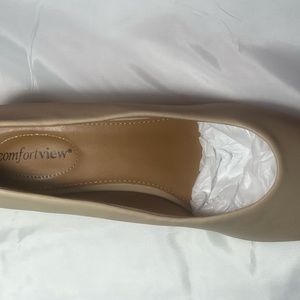 Women for shoes, size 11 wide, color bone